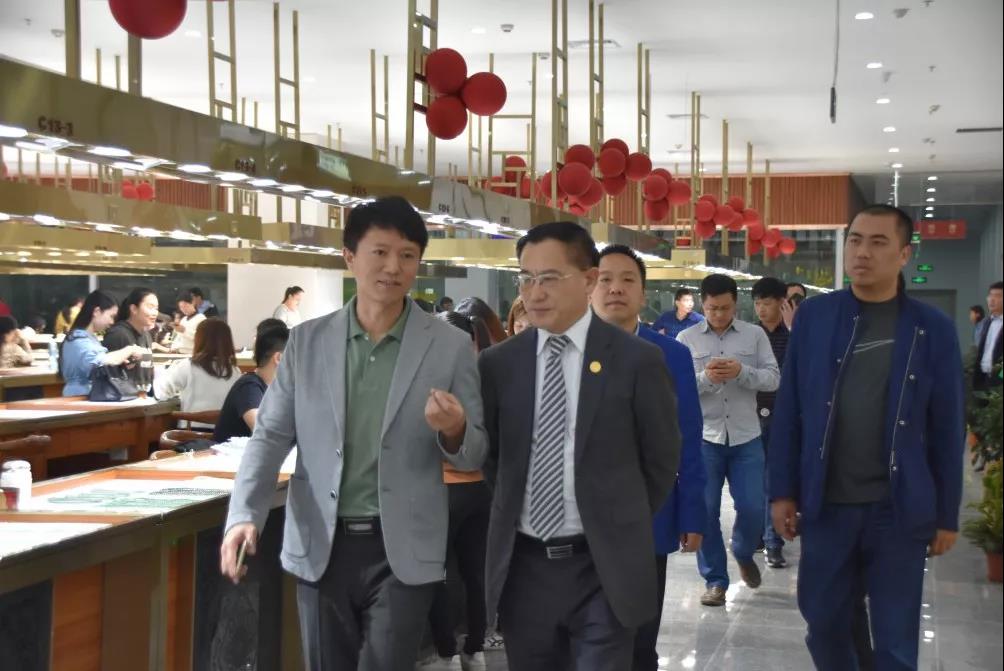 hahabet星辰大海官方网站-妄想从这里起头